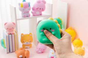 SQUISHY antistres dinosaurus-4